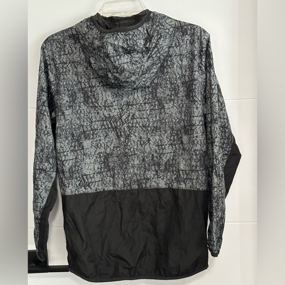 Old Navy: Boys Windbreaker Jacket - Size XL (14-16) - Picture 5 of 6